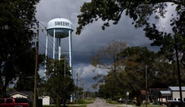 It’s Brown And Burns Your Eyes. In Small-Town Texas, Clean Water Is Elusive. | Plagued by climate-driven weather extremes, communities that need help improving water quality are being left behind.
