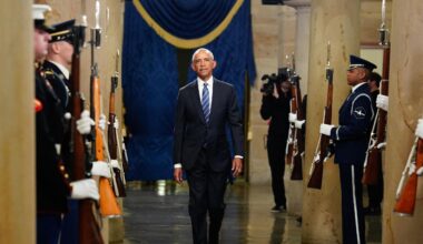 Obama Slams Democrats for Being in 'Fetal Positions' as He Calls for Left to 'Toughen Up' Against Trump