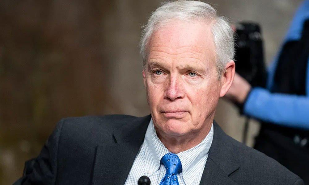 Ron Johnson Blocks Democratic Bill to Pay all Federal Employees During Shutdown