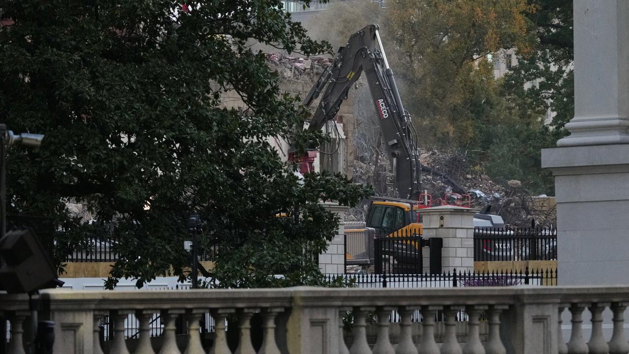 Trump lässt doch gesamten Ostflügel des Weißen Hauses abreißen