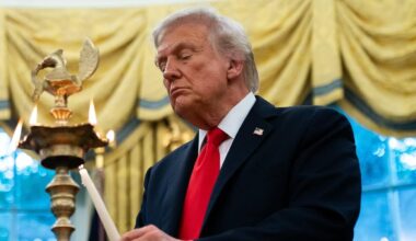 White House admits East Wing will be totally demolished