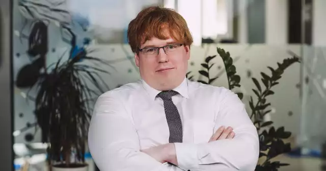 Superkondensatory Skeletona są już wykorzystywane przez operatorów sieci przesyłowej w Niemczech oraz w warszawskim metrze, gdzie umożliwiają odzyskiwanie energii z hamowania i ponowne jej wykorzystanie.