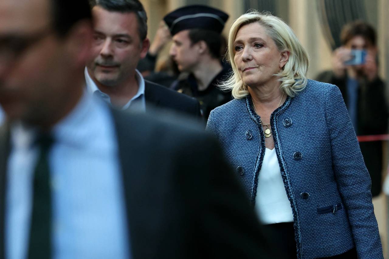 Far-right leader Marine Le Pen has been barred from entering the 2027 presidential race after a court found her guilty of embezzlement. Far-right leader Marine Le Pen has been barred from entering the 2027 presidential race after a court found her guilty of embezzlement.