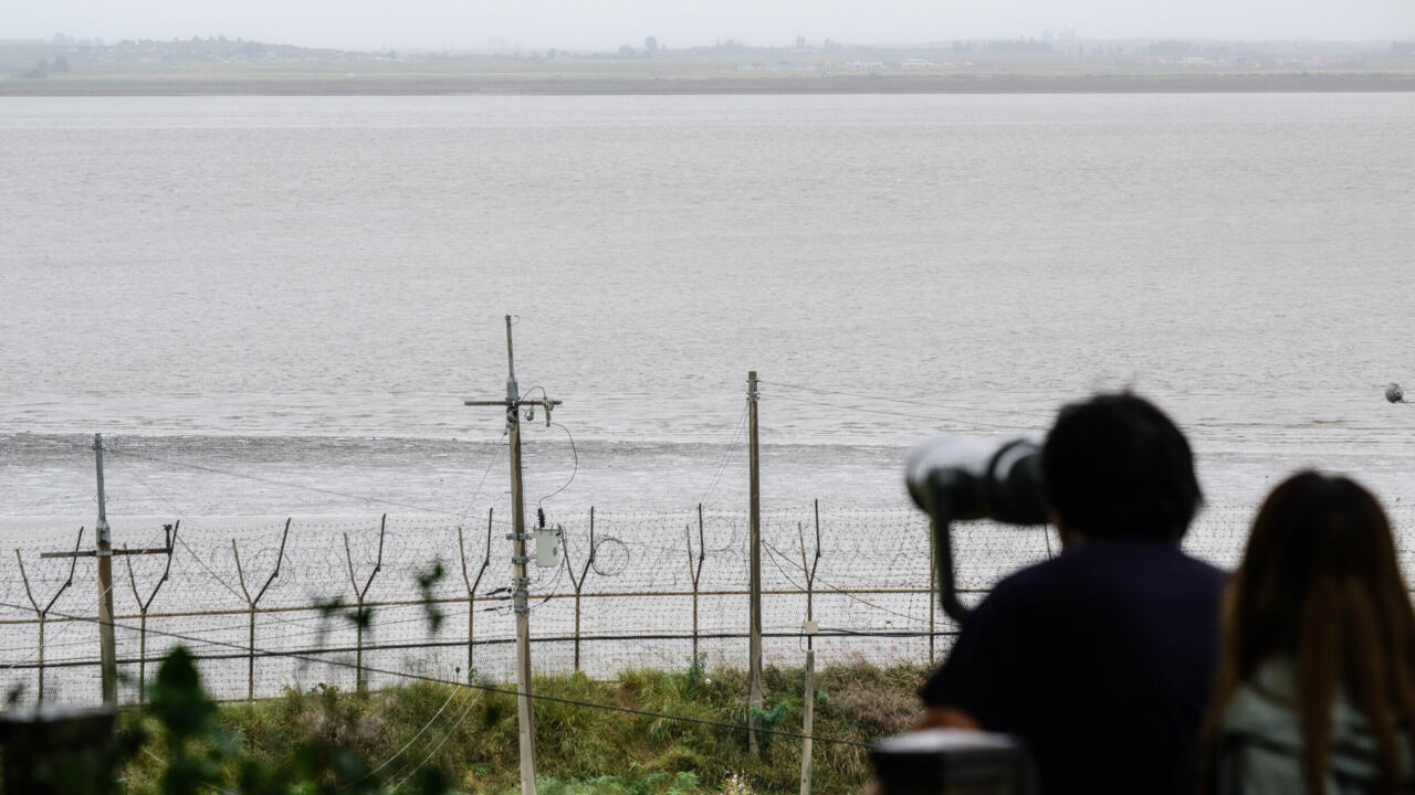 North Korean refugees long for family behind impenetrable border