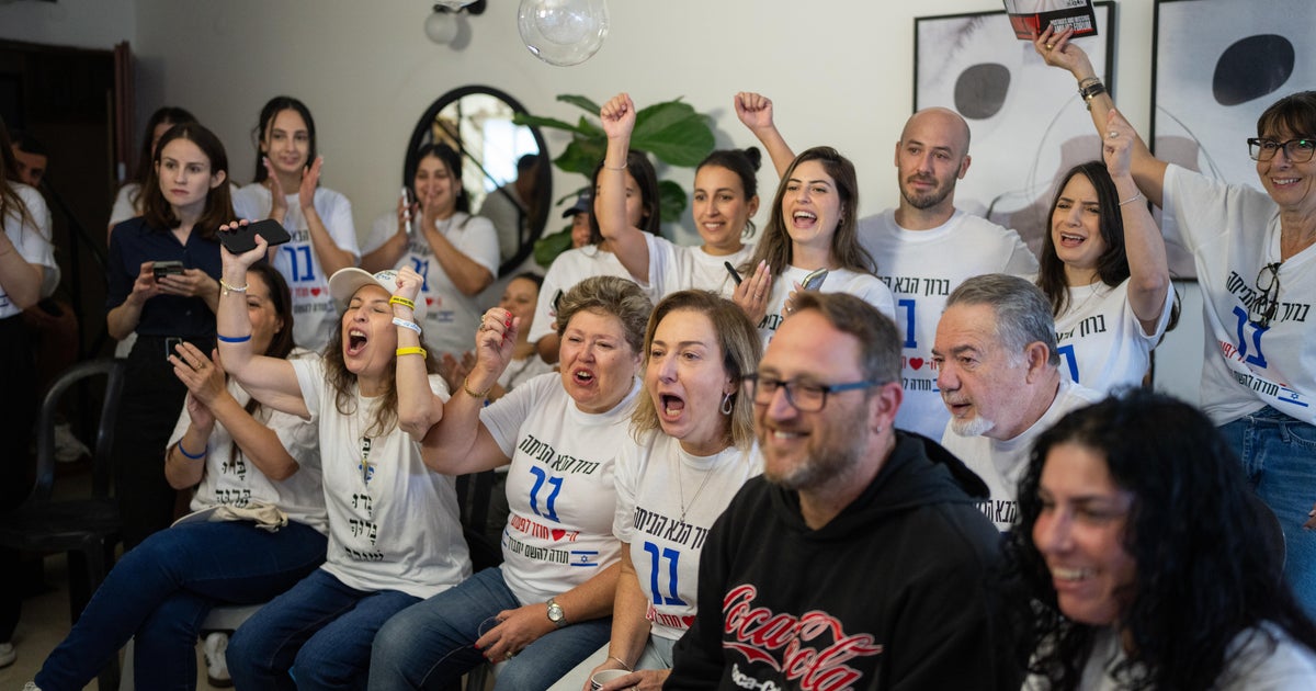 Trump arrives as first Israeli hostages come back home from Gaza under peace deal