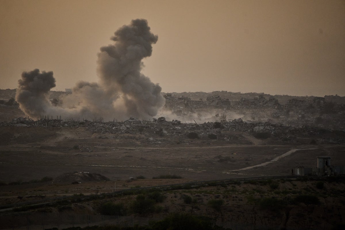 Trump orders Israel to halt bombing Gaza amid peace plan with Hamas