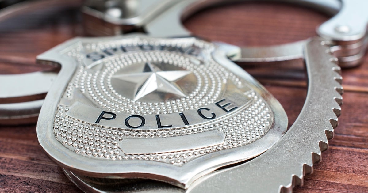 Elgin police officer placed on leave for social media post about immigration enforcement