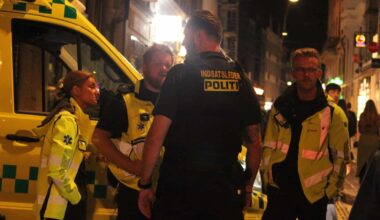 Mænd greb ind, da kvinde blev rørt på numsen på åben gade: Minutter senere lå de blødende på jorden