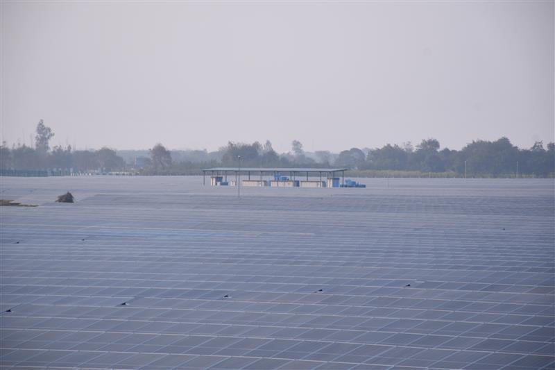 India's solar & wind additions skyrocketed 123% to 20.1 GW in April to August 2025, compared to 9 GW in same period in 2024. 

India added 17.5 GW of solar & 2.6 GW of wind.