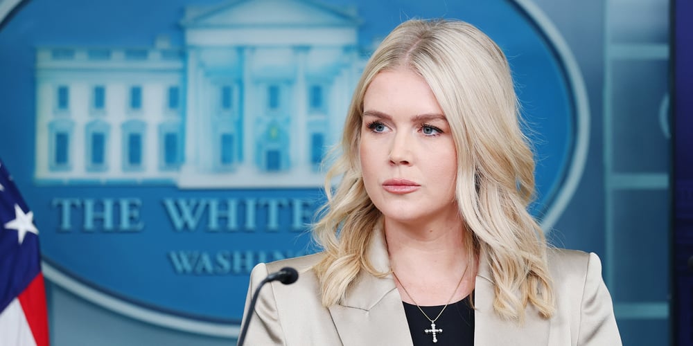 Karoline Leavitt Shares Text Screen Grab That Prompted Her ‘Your Mom’ Response That’s Now Viral | Donald Trump, Karoline Leavitt, Politics | Celebrity News and Gossip | Entertainment, Photos and Videos