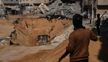 Israel strikes southern Gaza in test of ceasefire