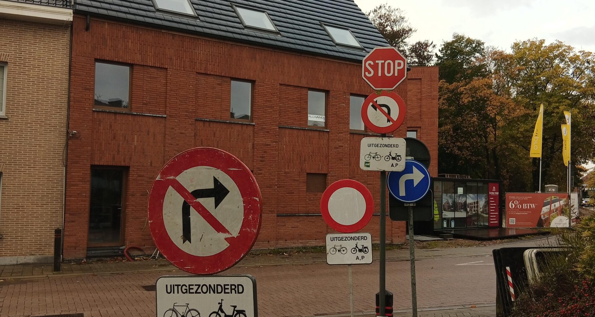 No confusing traffic signs at all