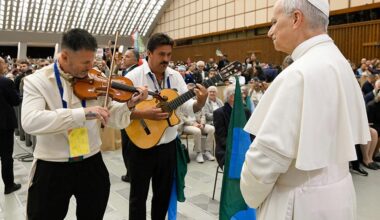 Pope thanks Roma, Sinti, Travelers for witness of faith amid hardships