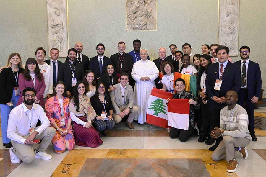 Faith thrives in community, not isolation, pope tells young adults