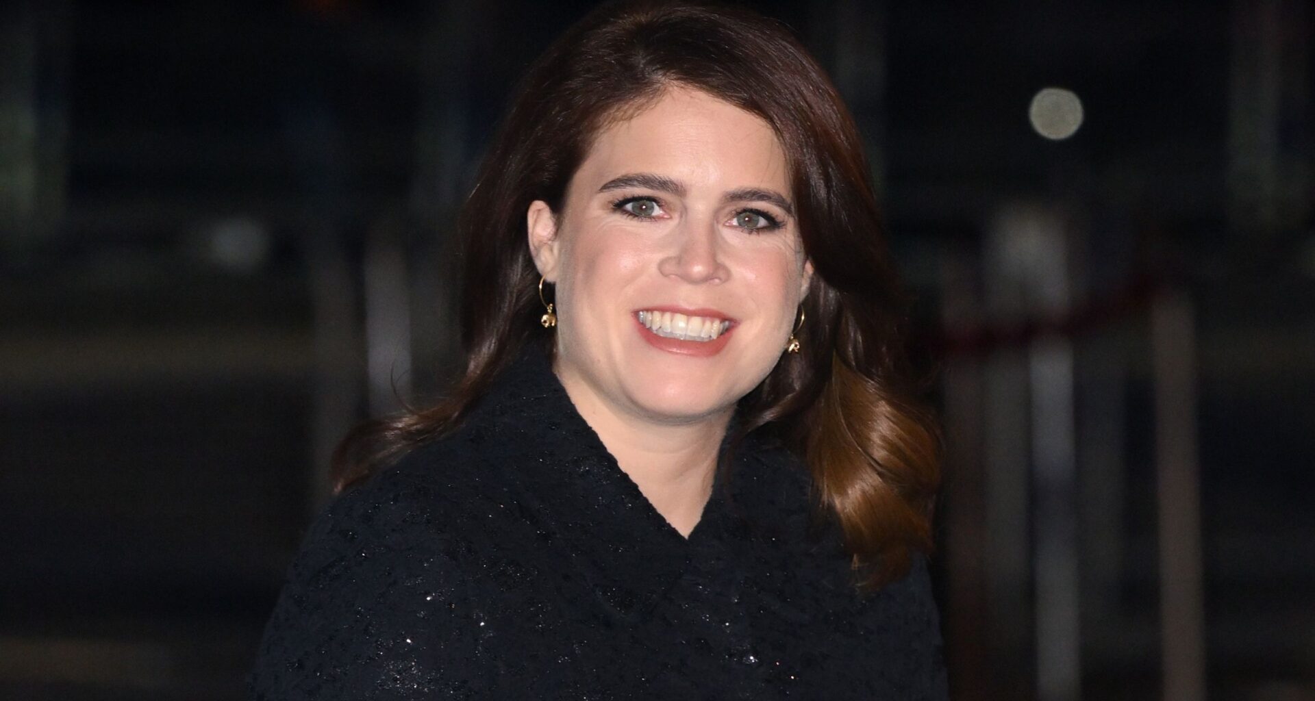 Forget jeans, Princess Eugenie just wore a holly-green satin skirt