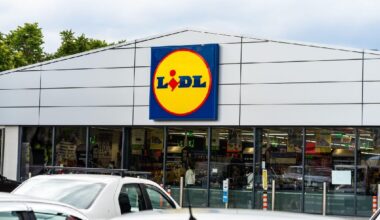 Vedere a unui supermarket LIDL din București, România, 2020