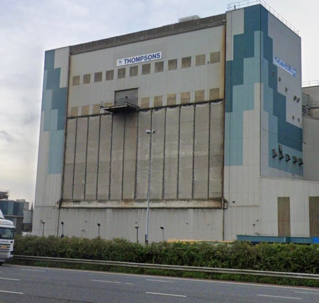 Can someone tell what that balcony is for! It annoys me every time I see it #intrusivethoughts