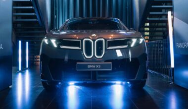 BMW iX3 front three-quarter view at BMW Romania — The new Neue Klasse SUV during its Romanian debut.