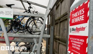 Don't lock your bike at the station