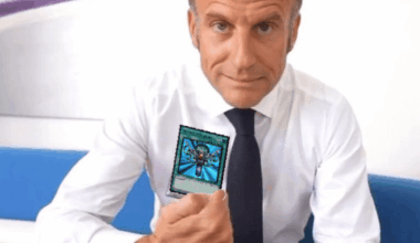 Vois tu Yugi a l'aide de cette carte, je peux récupérer mon premier ministre de mon cimetière et l'invoquer directement dans mon gouvernement.