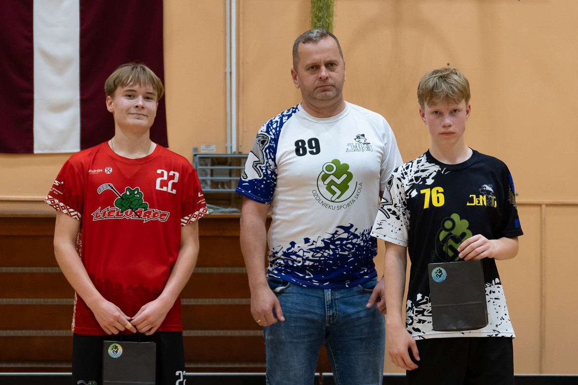 Latvijas Florbola savienība » LV » 2025/2026 » Jaunumi » "Lielvārde/Leselektro" viesos uzvar ozolniekus