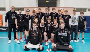 Latvijas Florbola savienība » LV » 2022/2023 » Jaunumi » ZU15 grupas "Mily" Latvijas kausā triumfē Liepājas "FK Kurši"