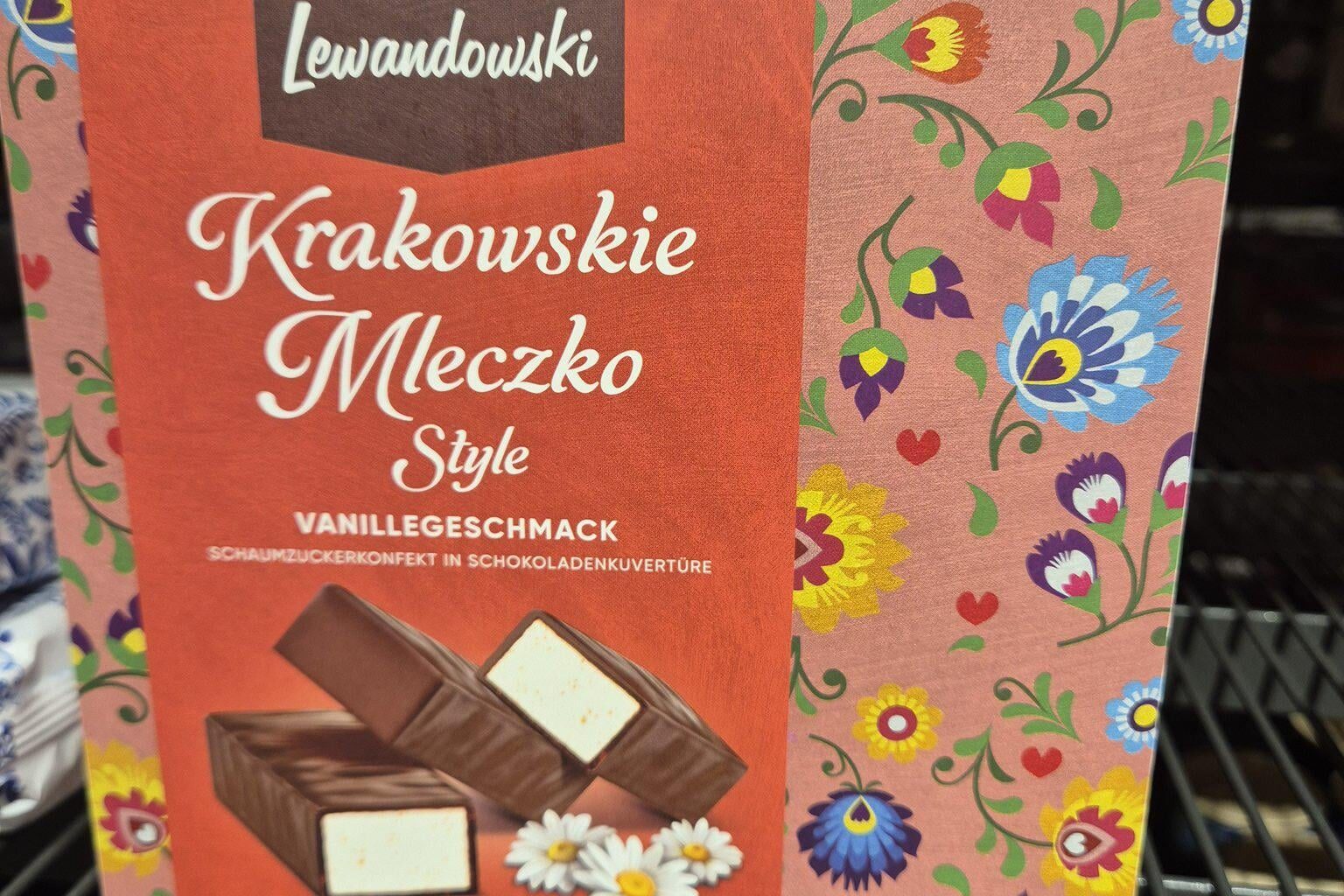 In Germany, a copy of Ptasie Mleczko has recently become available in our supermarkets under the brand name "Lewandowski."