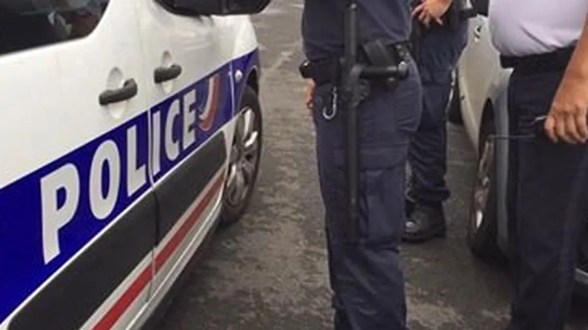Un mineur interpellé pour vol à main armée au stade Pierre-Aliker à Fort-de-France