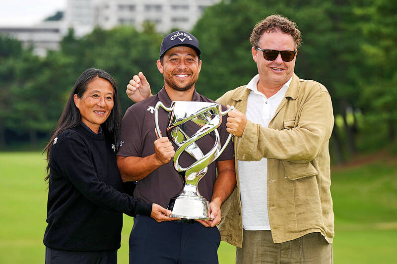 Schauffele wins in Japan, where his mother grew up