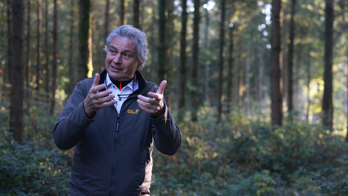 Patrick Losch is President of the "Hëllef fir d'Natur" foundation and a forest owner.