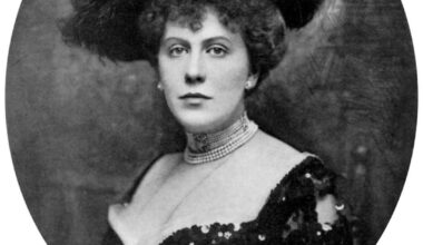 Theory: Alice Keppel and Camilla pearl choker