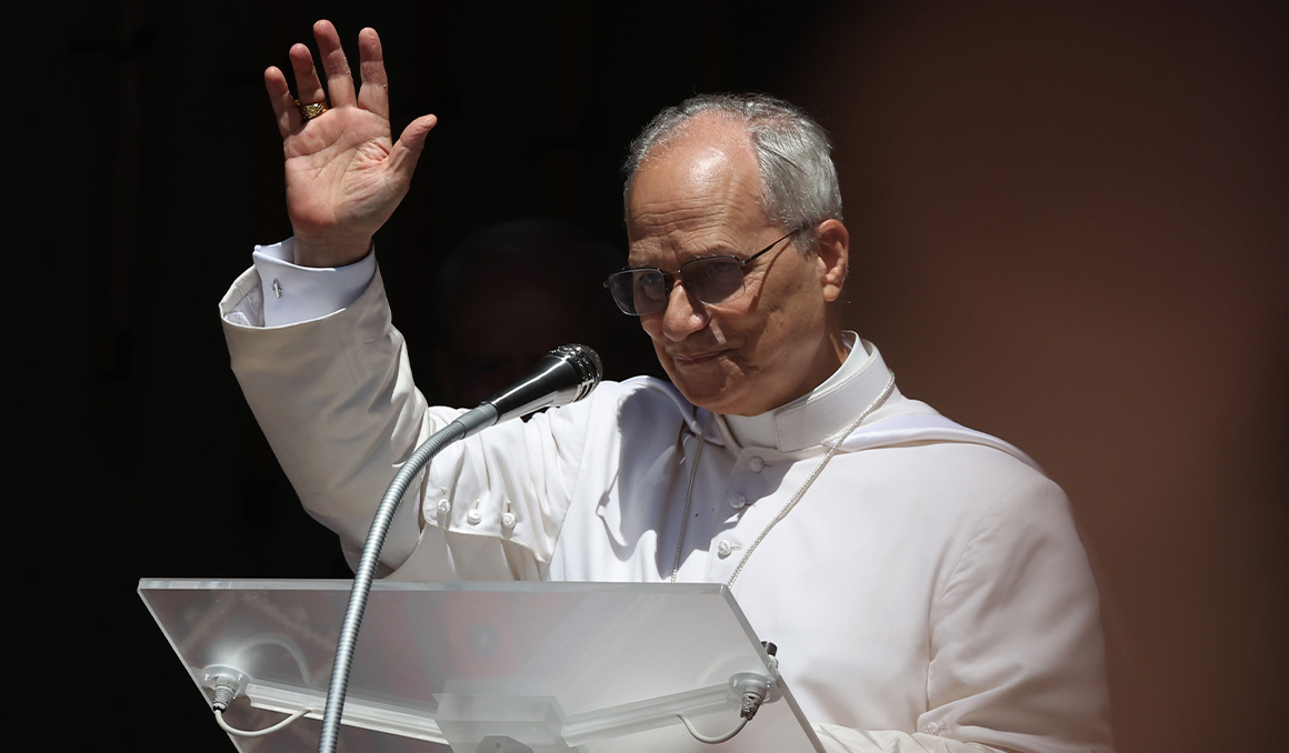 Pope Leo reacts to Trump’s Gaza peace plan: ‘We hope Hamas accepts’ 