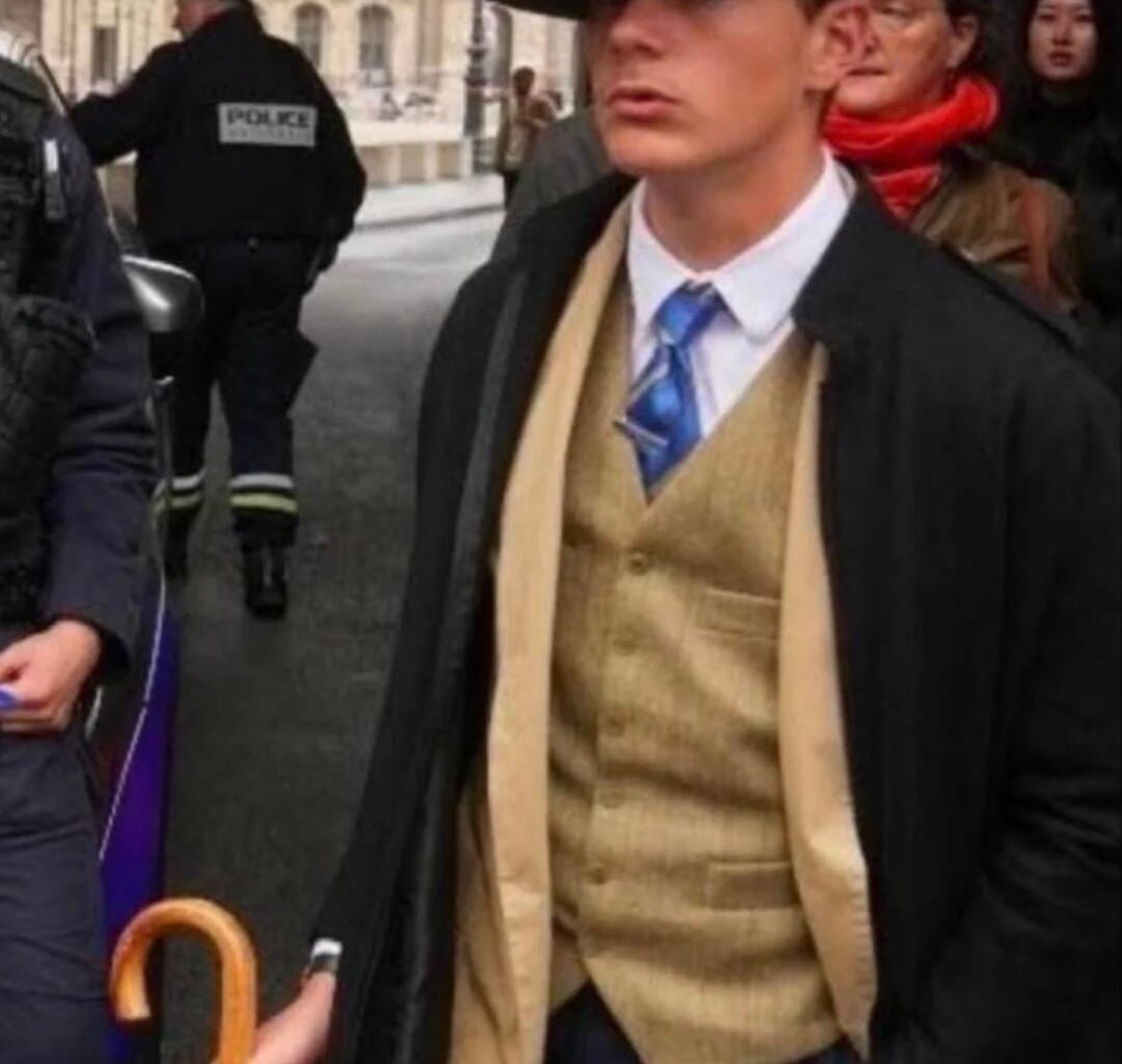 the detective who is in charge of investigating the louvre heist