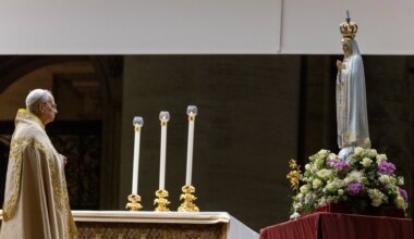 Thousands of pilgrims join Pope Leo XIV in St. Peter’s Square to pray the rosary for peace