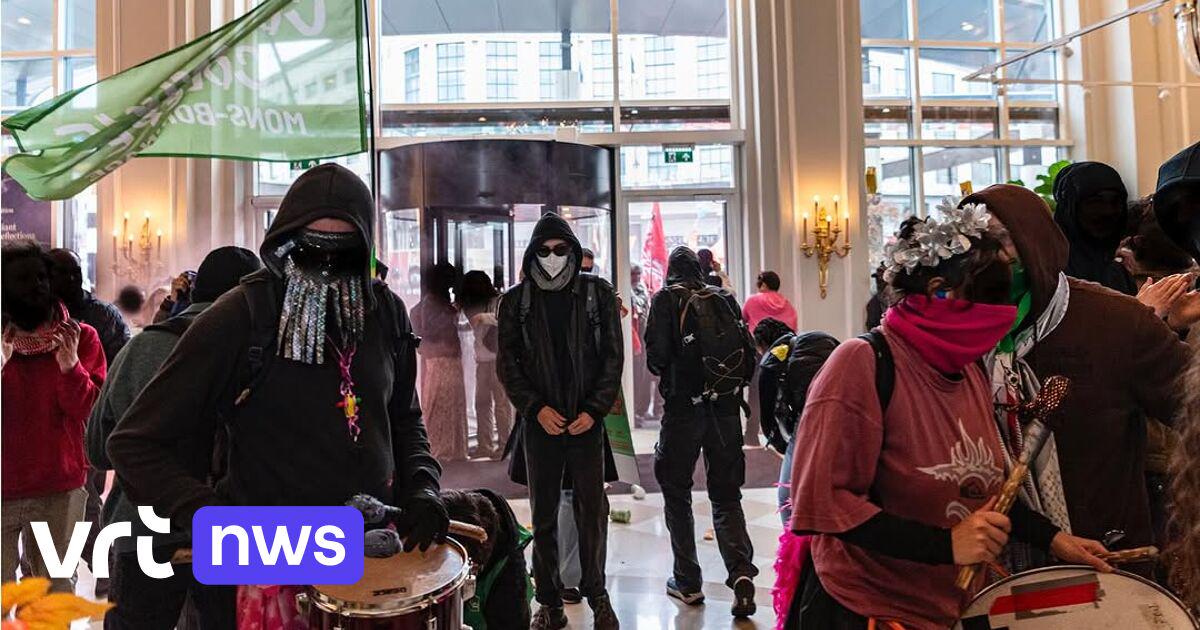 Dit zijn de relschoppers die de betoging in Brussel kaapten: "Zonder geweld luisteren ze niet meer" | VRT NWS: nieuws