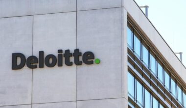 Deloitte contraint de rembourser le gouvernement australien pour un rapport truffé d’erreurs réalisé avec l’IA