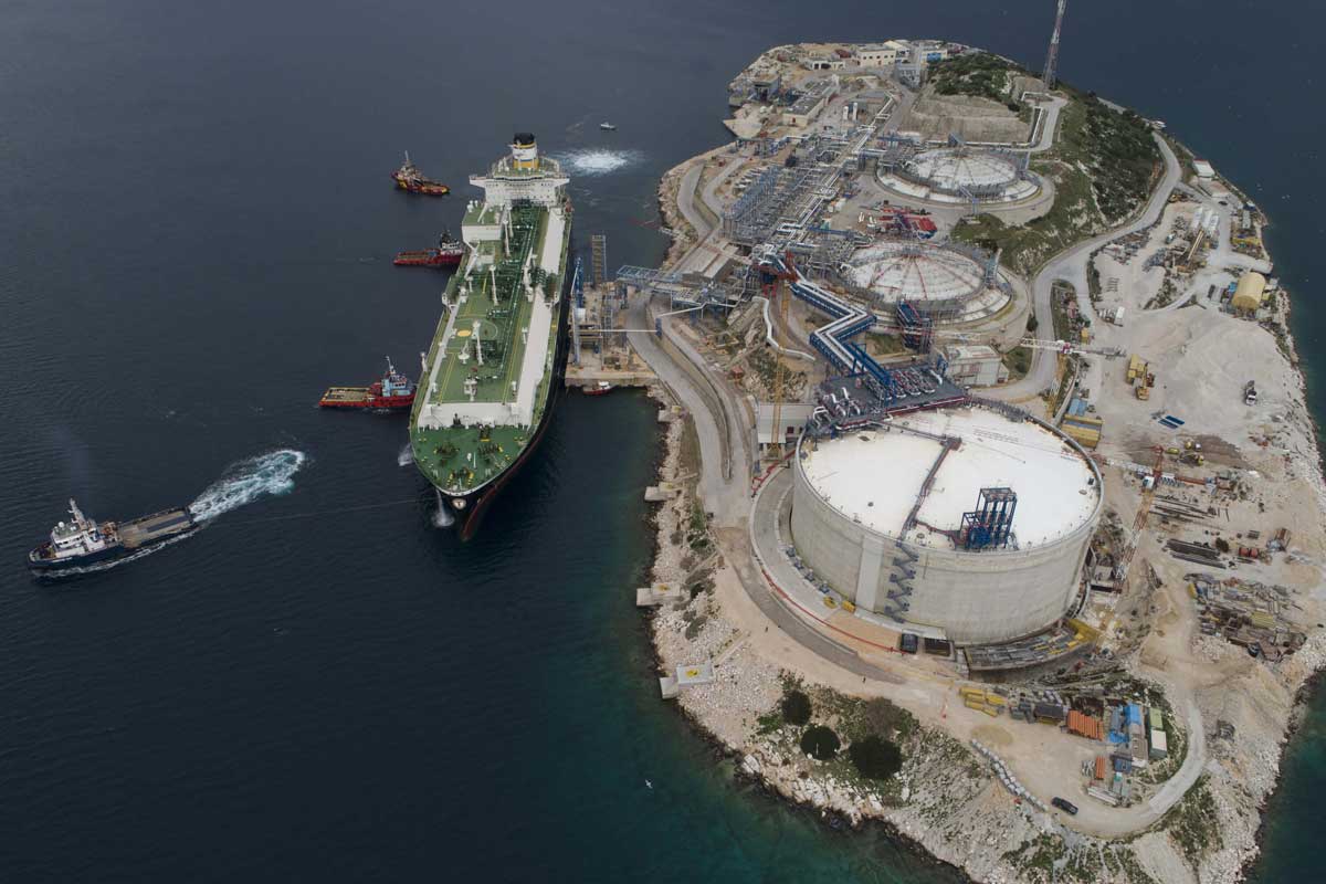 Russia Deepens LNG Ties with China Amid Western Sanctions