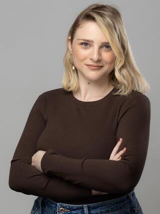 אנה פוגל סמנכ"לית שיווק ומכירות בקבוצת רם אדרת