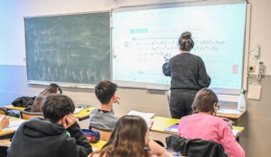 Éducation : 4% seulement des enseignants français "se sentent valorisés" par la société, selon une étude de l'OCDE