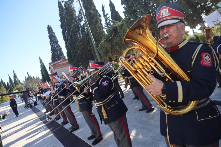 Η μπάντα στο Α' Νεκροταφείο Αθηνών έπαιζε τραγούδια του Διονύση Σαββόπουλου