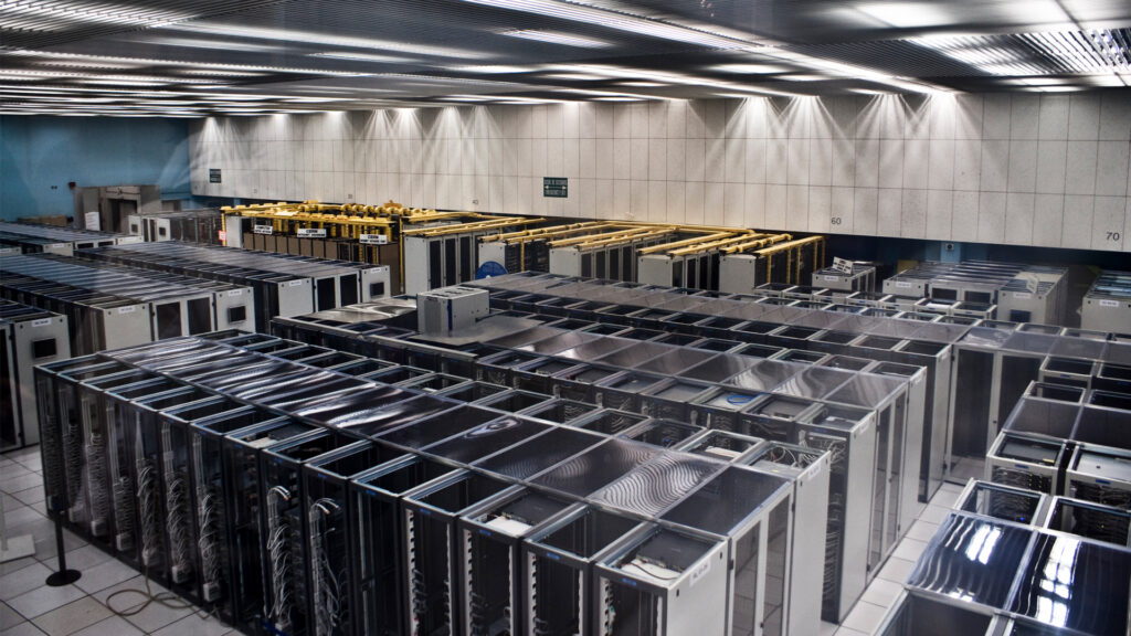 A server room in a data center (Florian Hirzinger, CC BY-SA 3.0, via Wikimedia Commons)