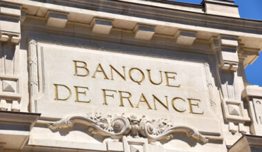 How to open a French bank account (for France WHV holders)