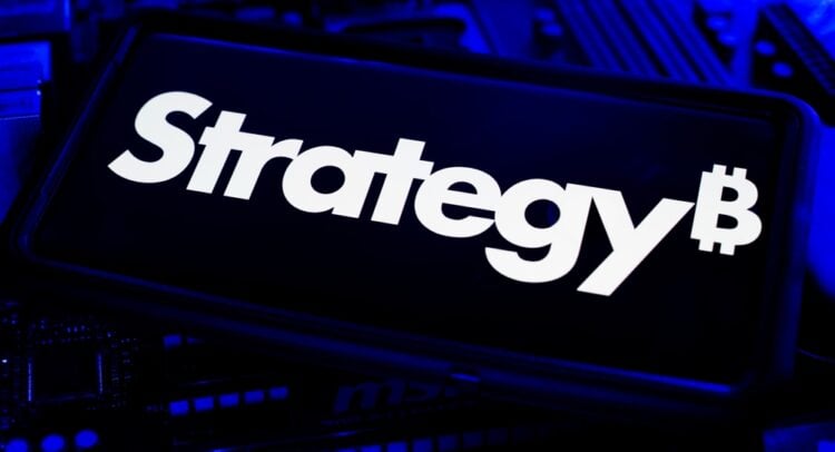 Strategy Stock (MSTR) Forecast: Wall Street Remains Upbeat, but AI Analyst Flags ‘Caution’