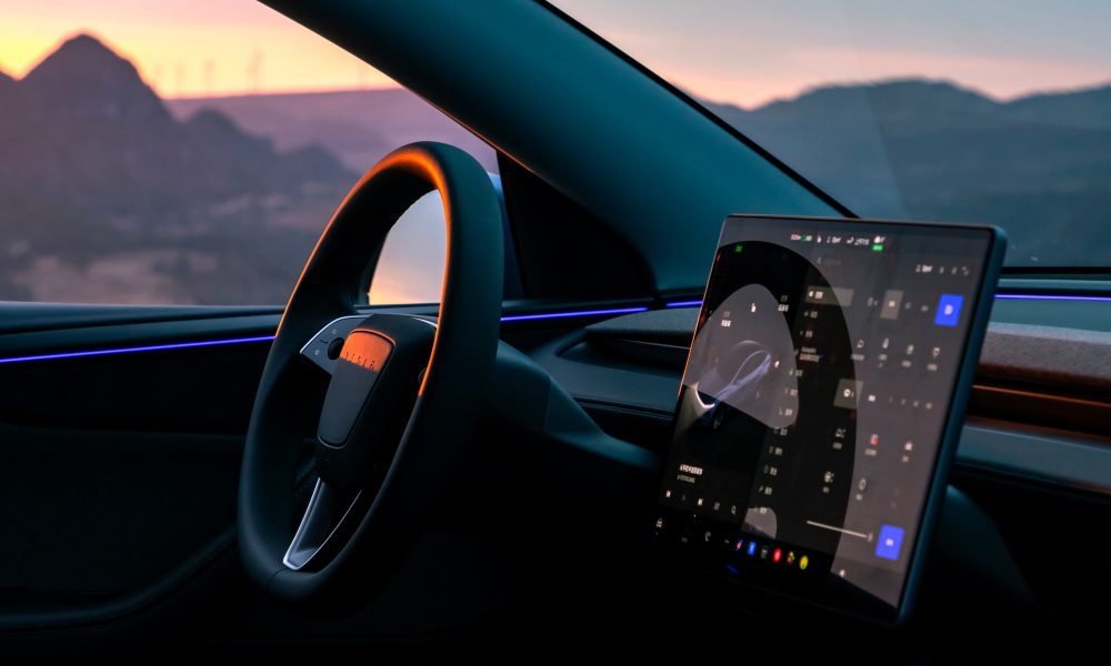 Tesla Full Self-Driving got a minor feature that’s a massive improvement