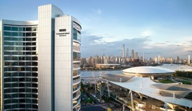 Latest news: Tough week in US; Thompson to APAC; Invesco buys in France