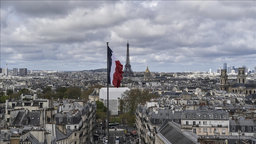 France: Le parti LR exclut ses membres entrés au gouvernement