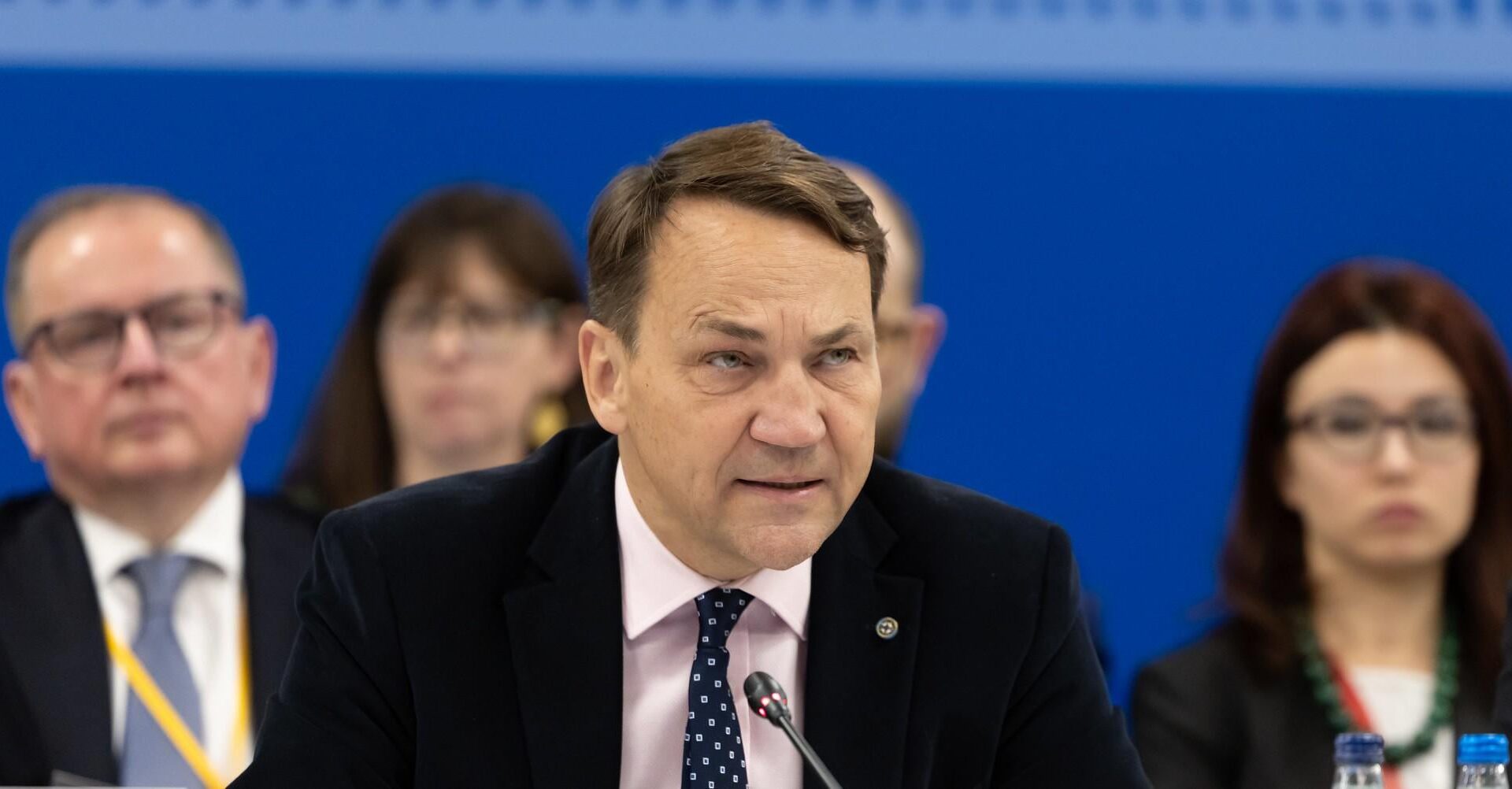 Poland “cannot guarantee” Putin would not be arrested if he flies through Polish airspace to Hungary