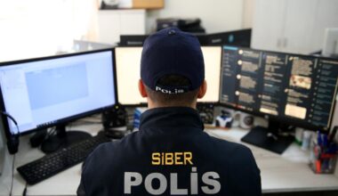 Police officer from the Anti-Cyber Crimes Department of the Security Directorate, accessed on Dec. 9, 2024. (AA Photo)