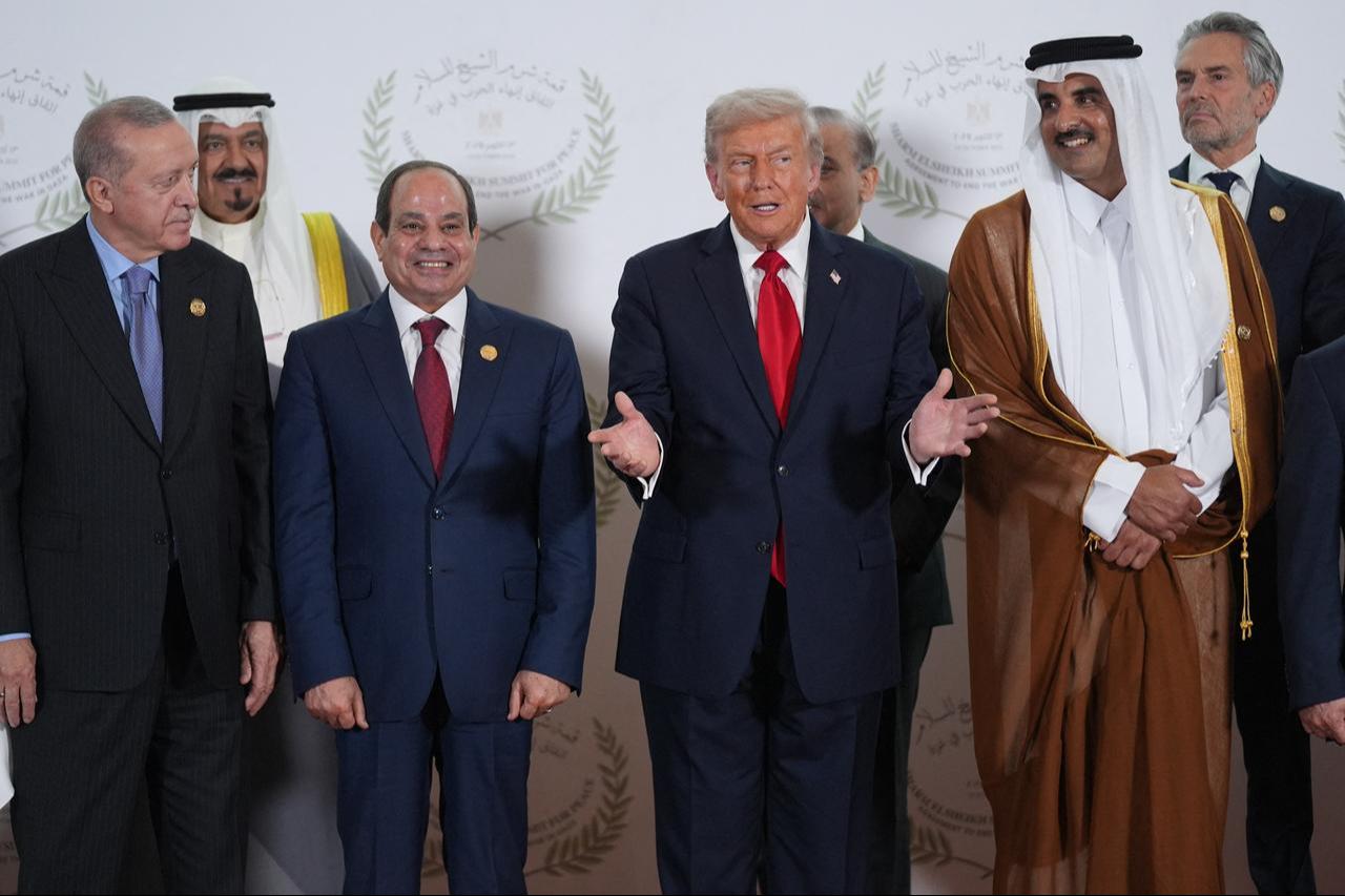 (Front L-R) President Recep Tayyip Erdogan, Egyptian President Abdel Fattah el-Sisi, US President Donald Trump, and Emir of Qatar Sheikh Tamim bin Hamad Al Thani in Sharm el-Sheikh, Oct. 13, 2025. (AFP Photo)