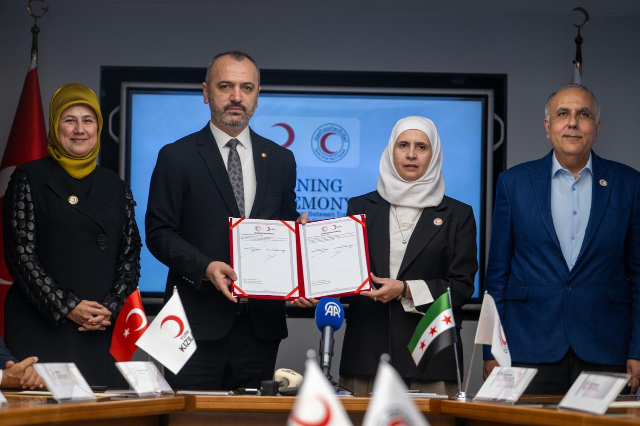 Turkish Red Crescent and the Syrian Arab Red Crescent sign a protocol during a ceremony at the Turkish Red Crescent headquarters in Ankara, Türkiye on Oct. 23, 2025. (AA Photo)